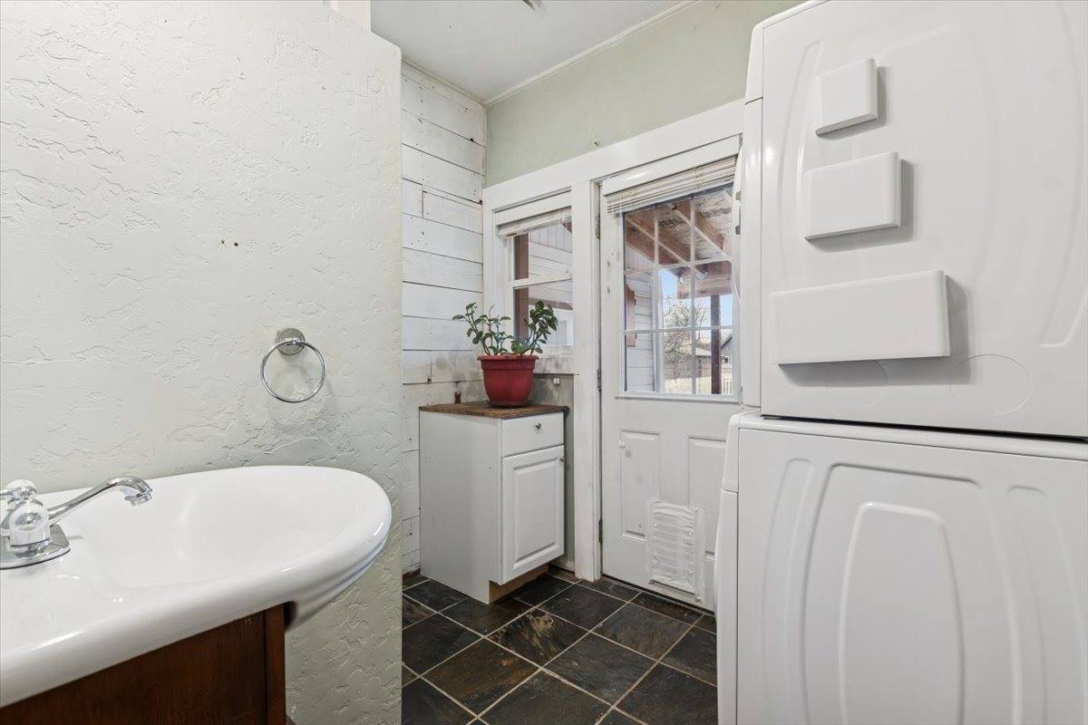 484 1st Avenue, Kalispell, MT 59901