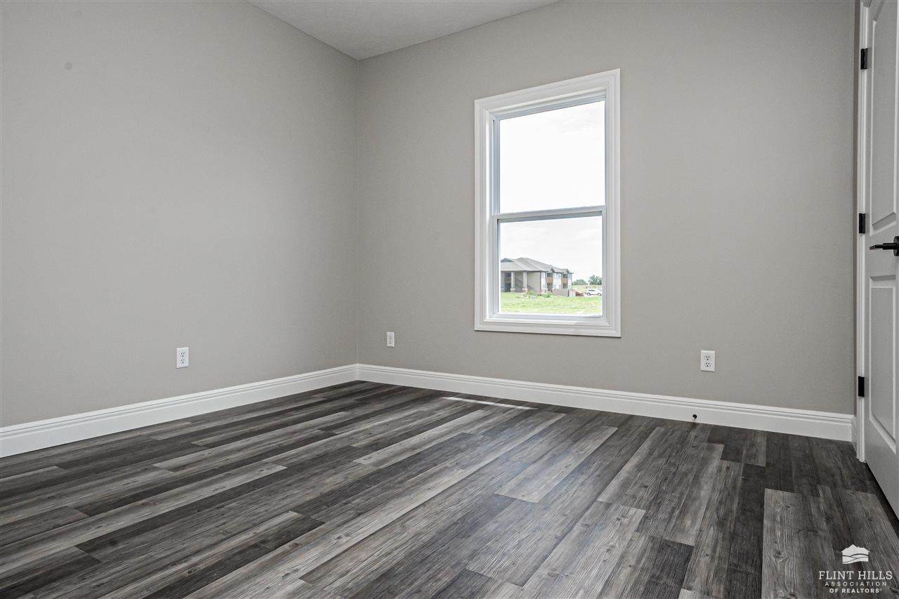 1806 Broadfoot Drive, Abilene, KS 67410