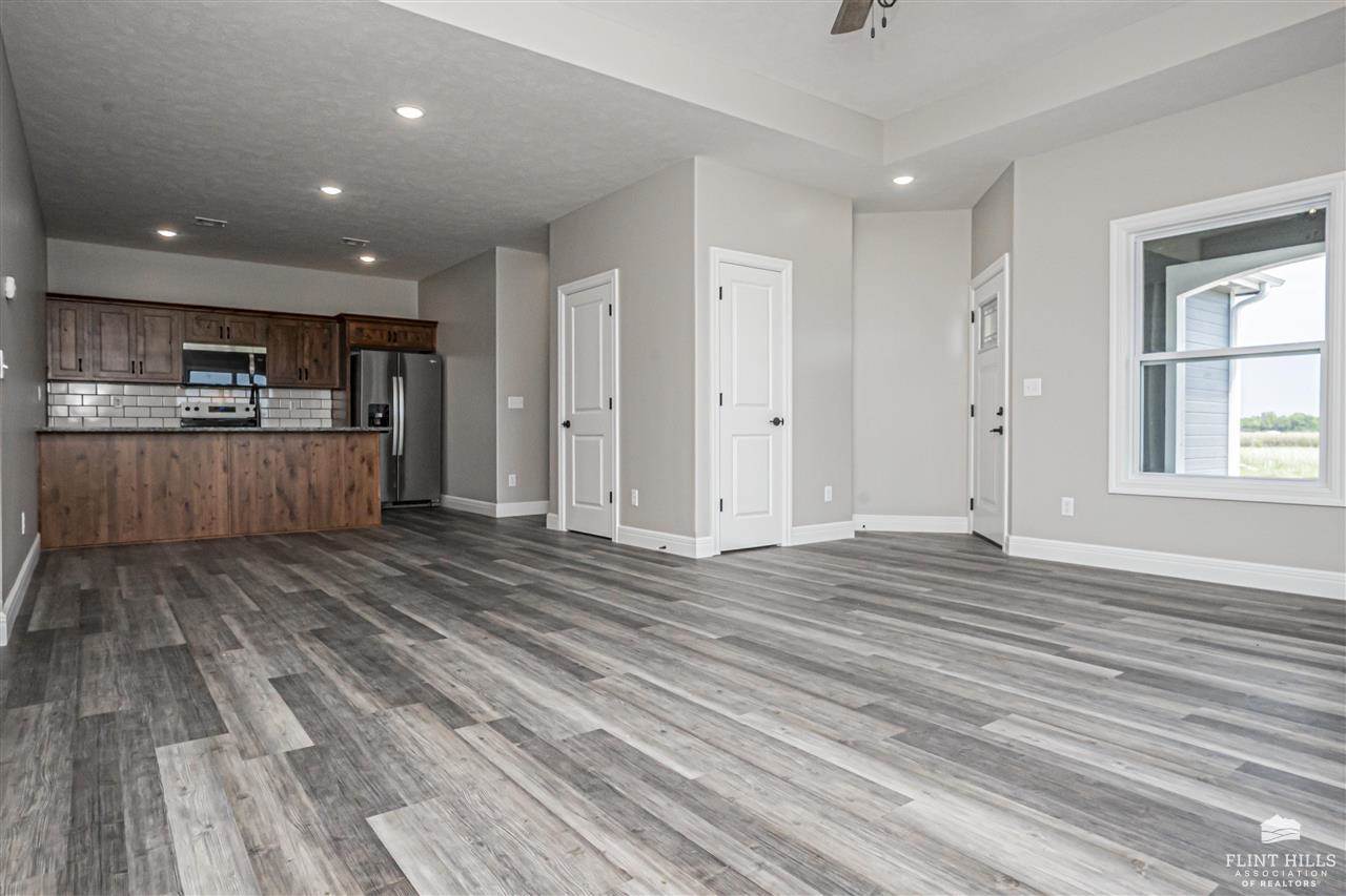 1806 Broadfoot Drive, Abilene, KS 67410