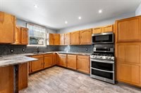 2121 15th ST A, Moline, IL 61265