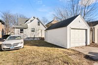 2121 15th ST A, Moline, IL 61265