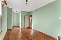 2121 15th ST A, Moline, IL 61265