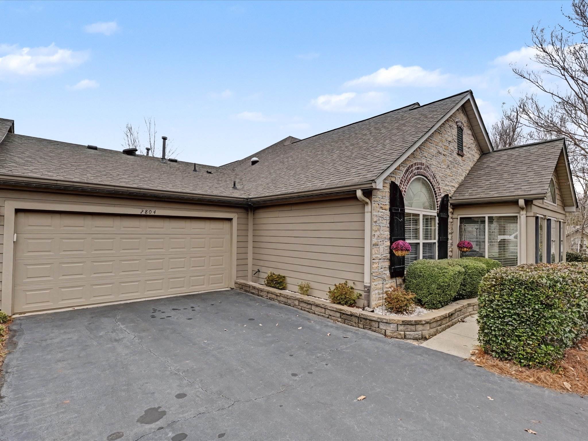 2804 Polo Club Blvd, Matthews, NC 28105