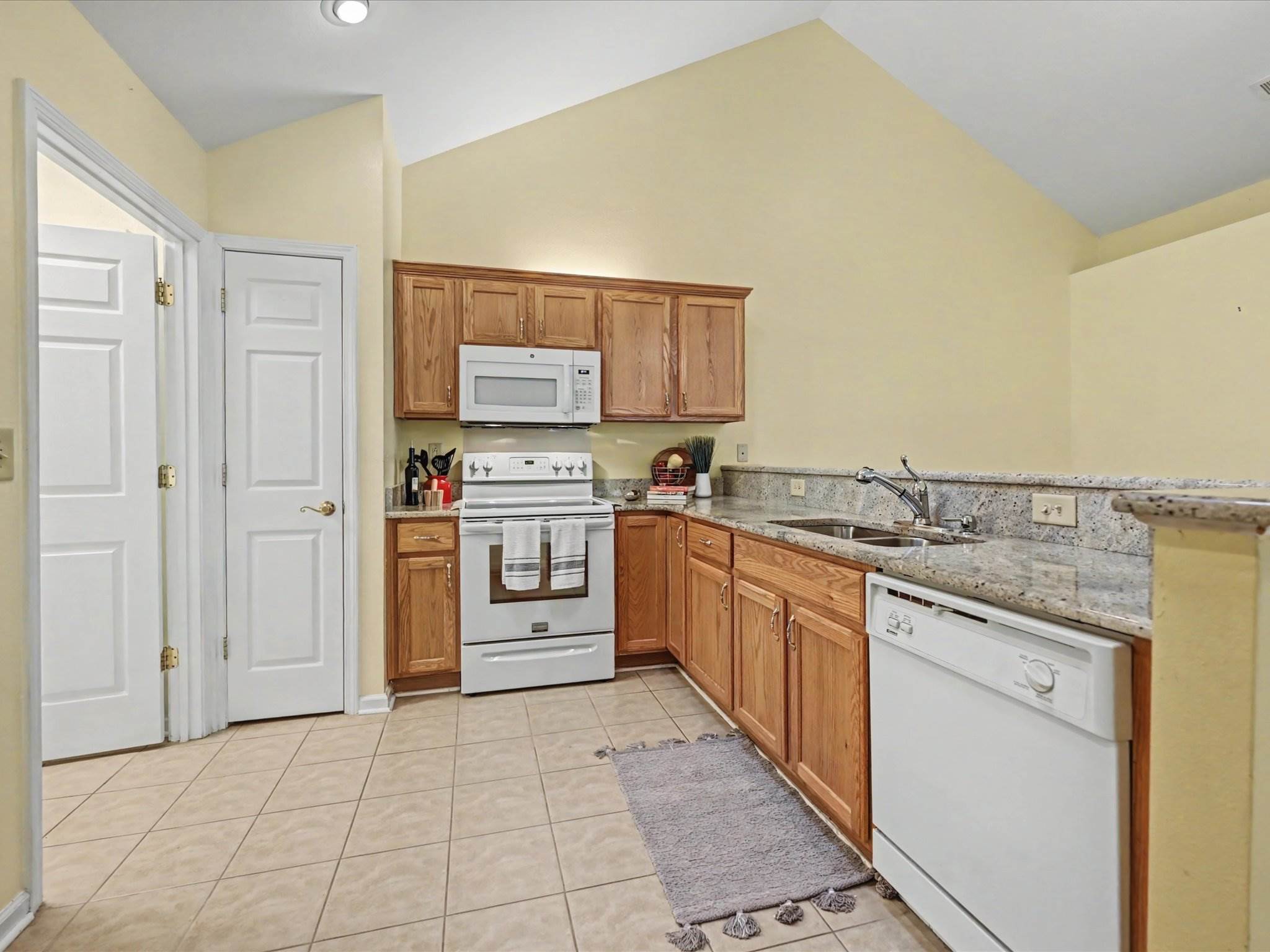 2804 Polo Club Blvd, Matthews, NC 28105