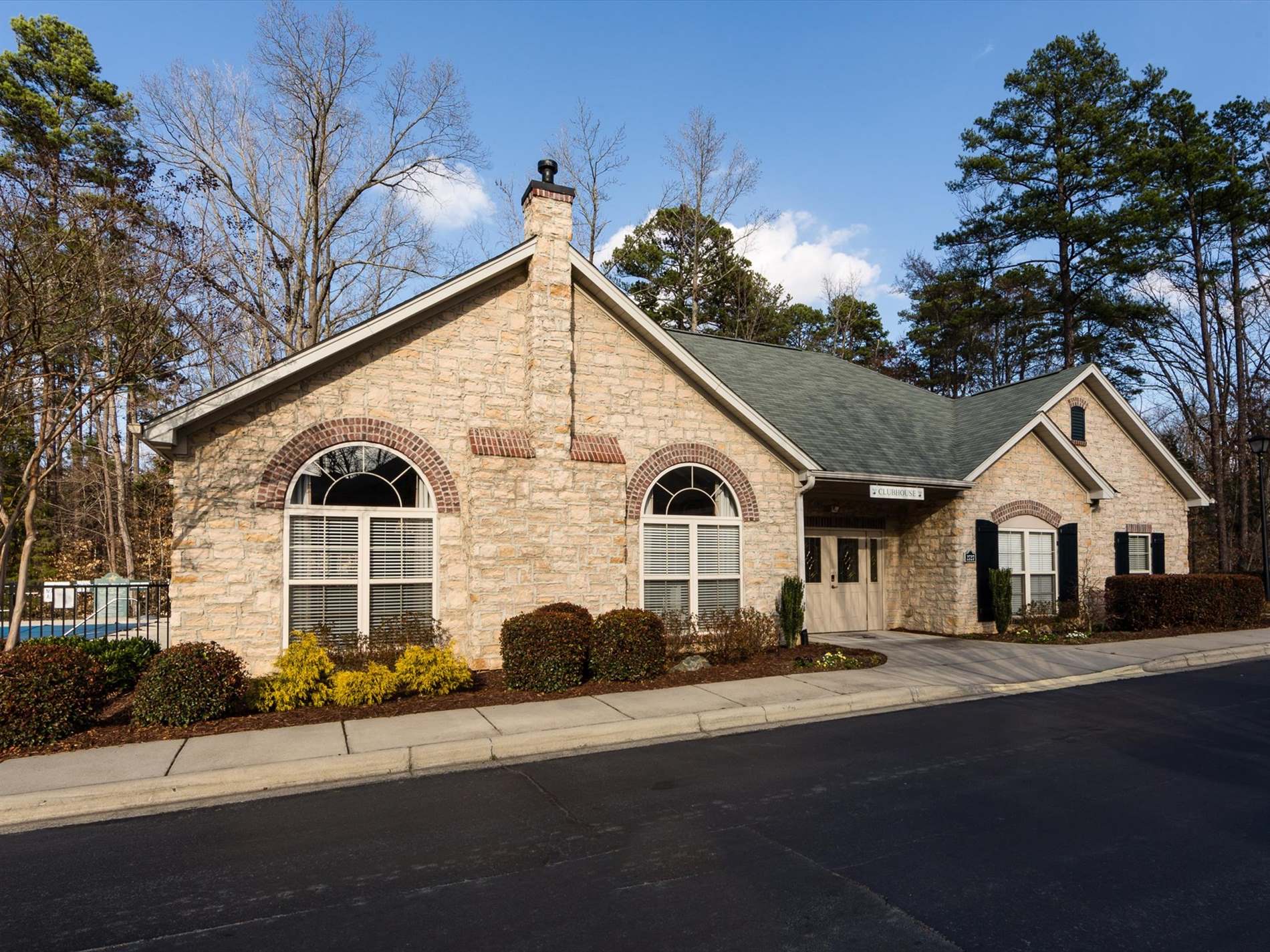 2804 Polo Club Blvd, Matthews, NC 28105