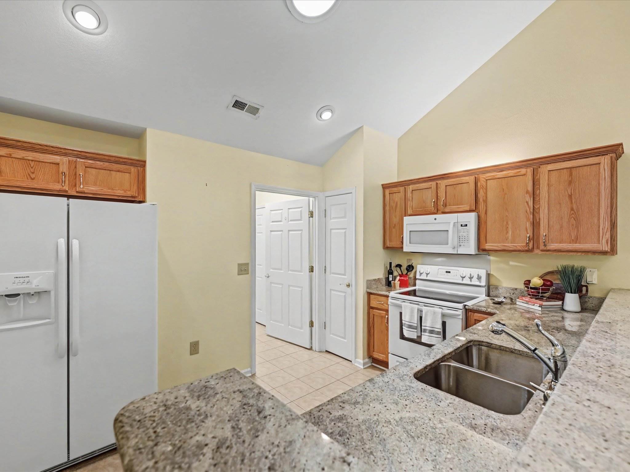 2804 Polo Club Blvd, Matthews, NC 28105