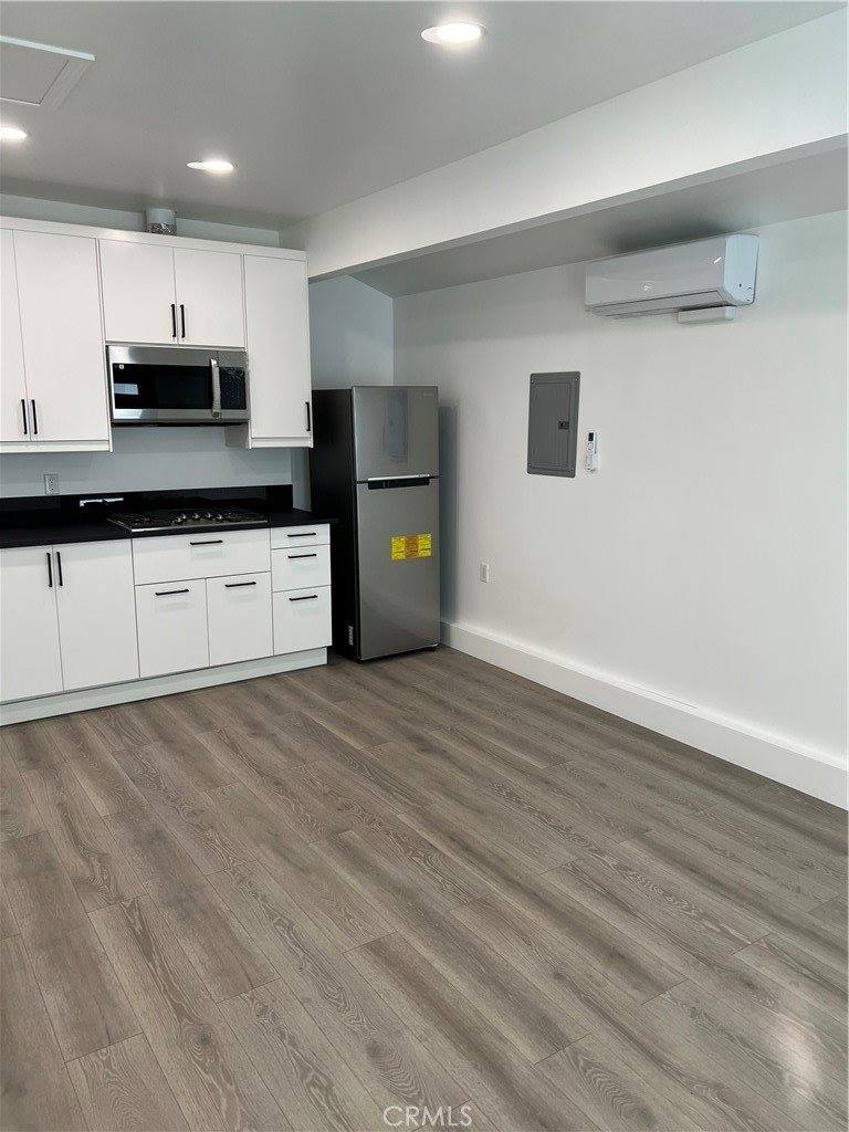 19849 Gresham Street, Northridge, CA 91324