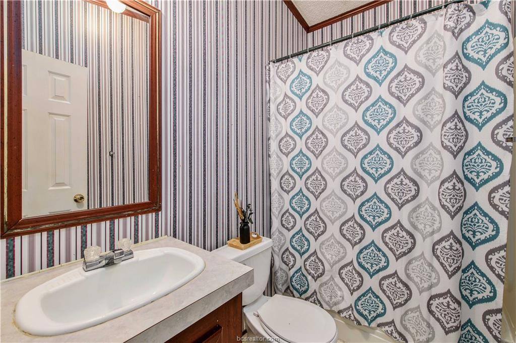 10487 That Way Drive, Bryan, TX 77807