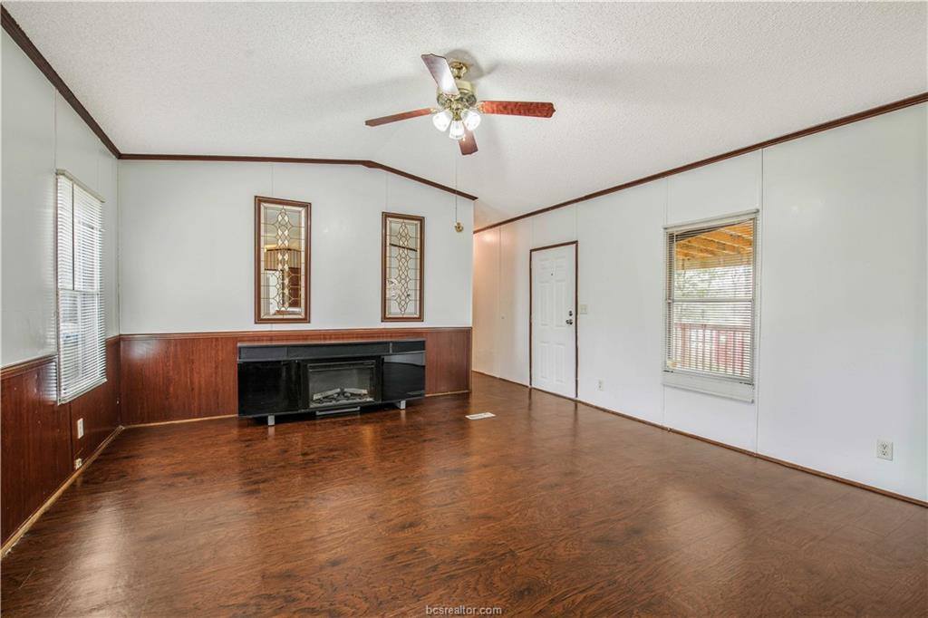 10487 That Way Drive, Bryan, TX 77807