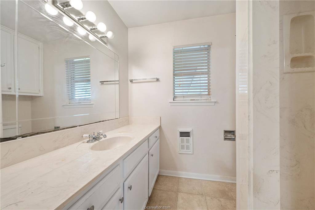 1511 Barak Lane, Bryan, TX 77802