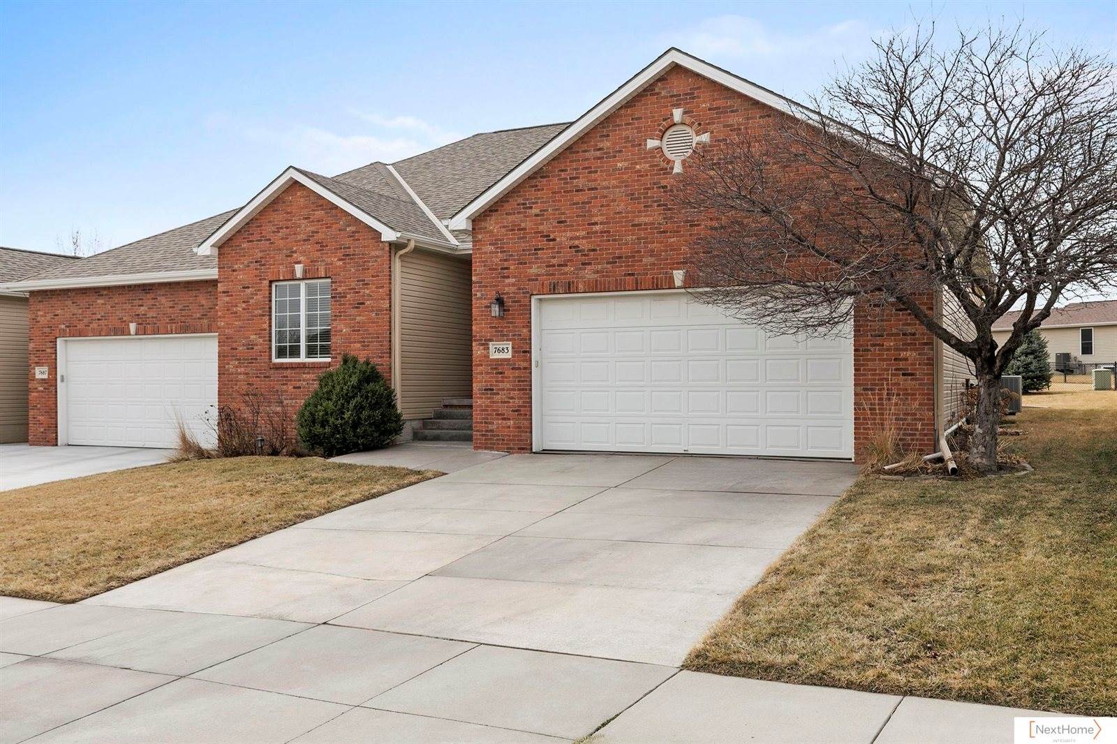 7683 Phares Drive, Lincoln, NE 68516