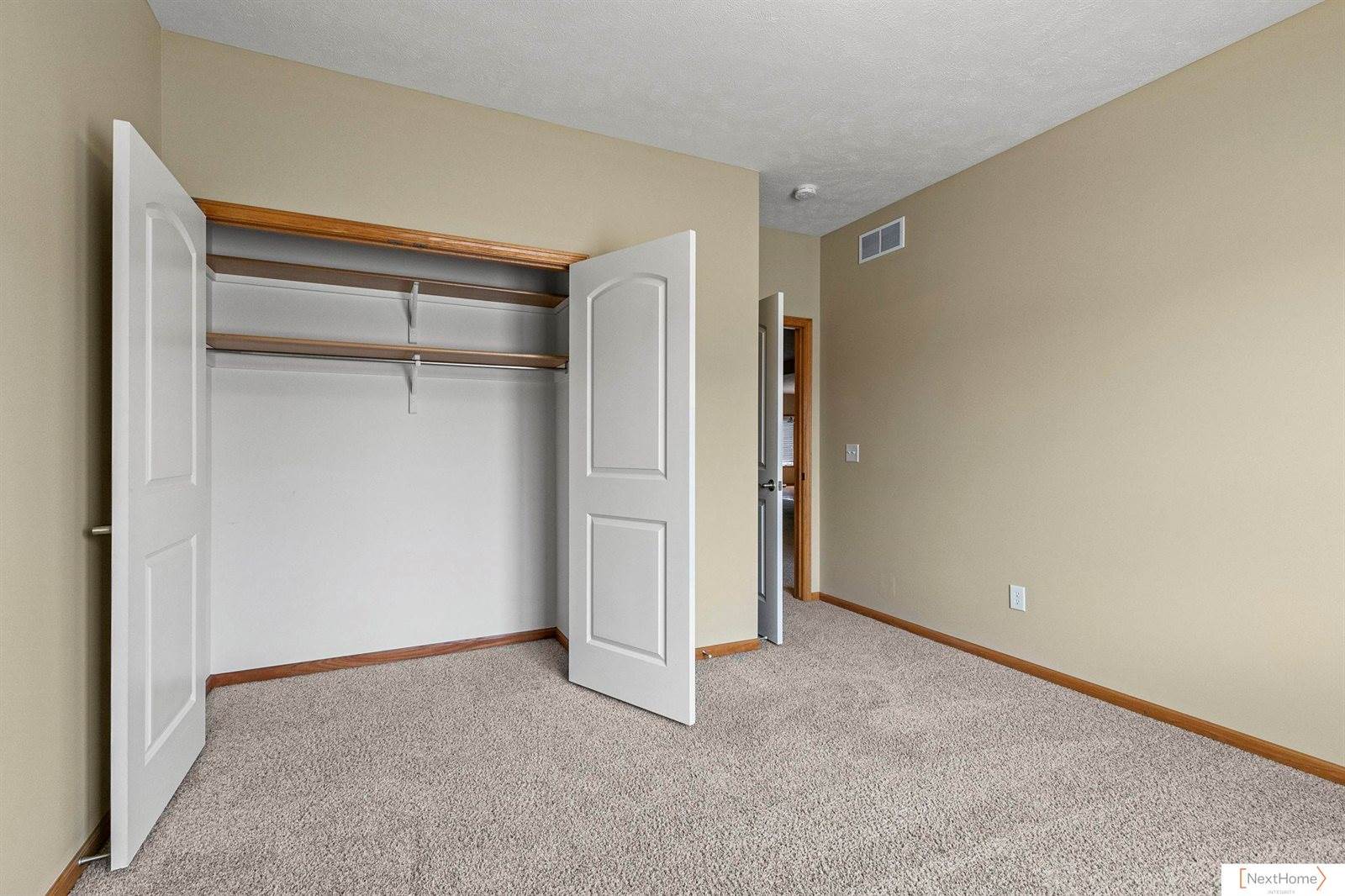 7683 Phares Drive, Lincoln, NE 68516