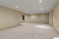 7683 Phares Drive, Lincoln, NE 68516