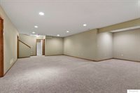 7683 Phares Drive, Lincoln, NE 68516