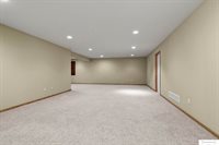 7683 Phares Drive, Lincoln, NE 68516