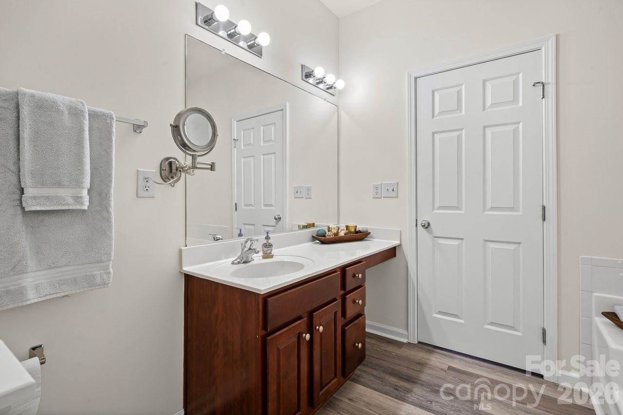 152 Cypress Landing Drive, Mooresville, NC 28117