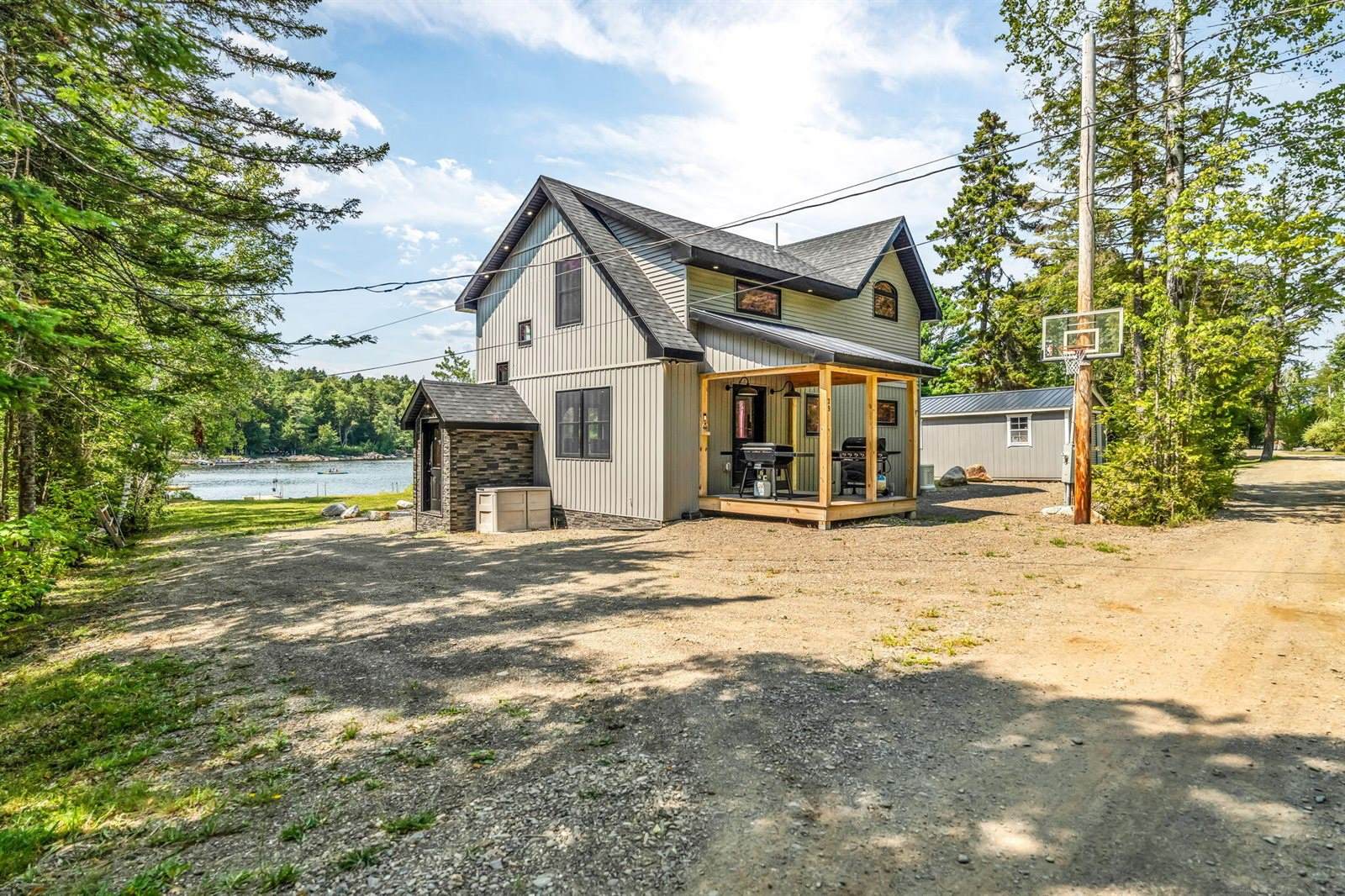 39 Pratt Lane, Danforth, ME 04424