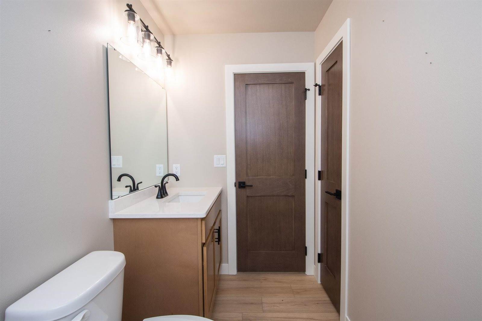 6590 68th Street South, Horace, ND 58047