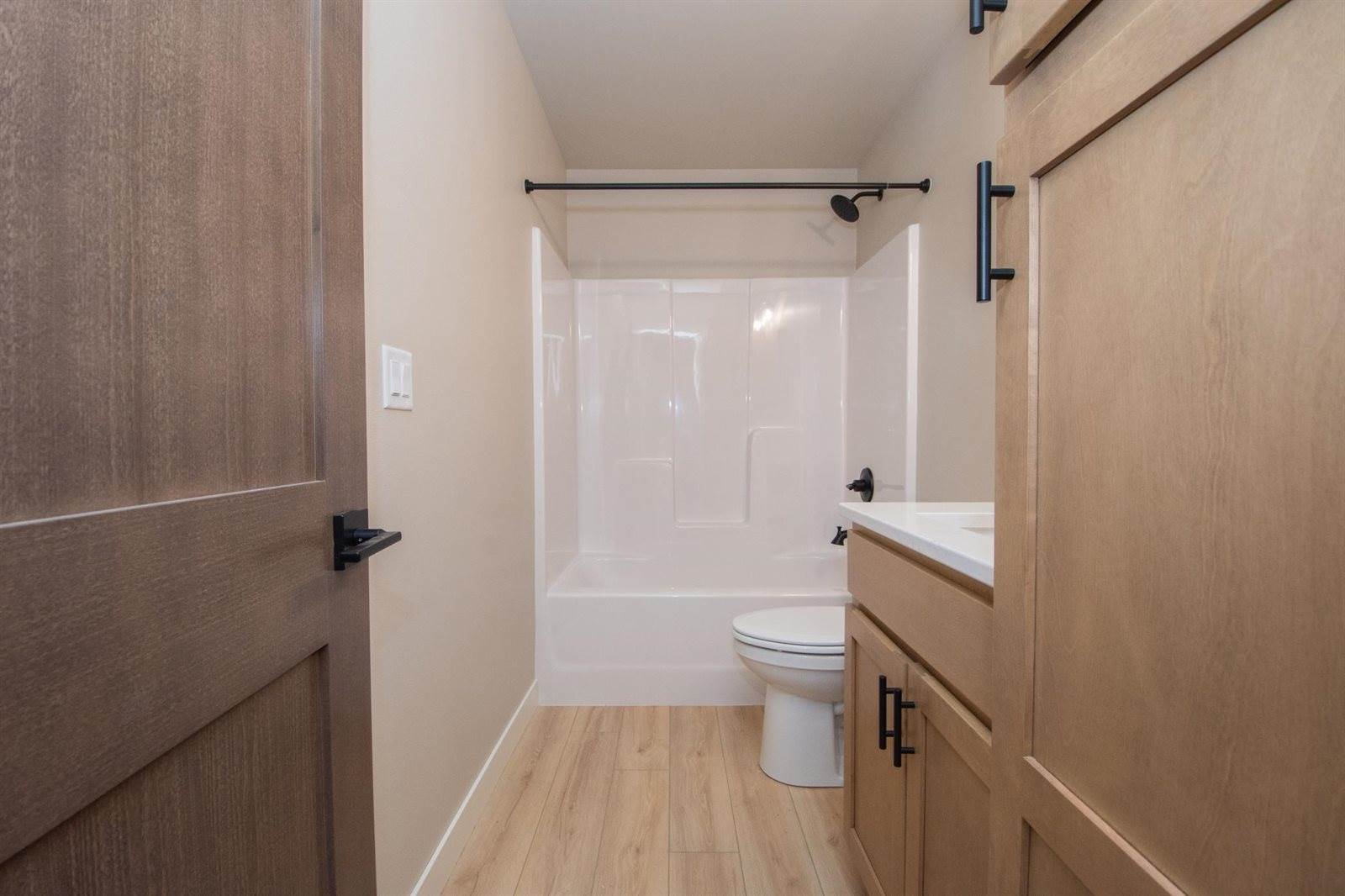 6590 68th Street South, Horace, ND 58047