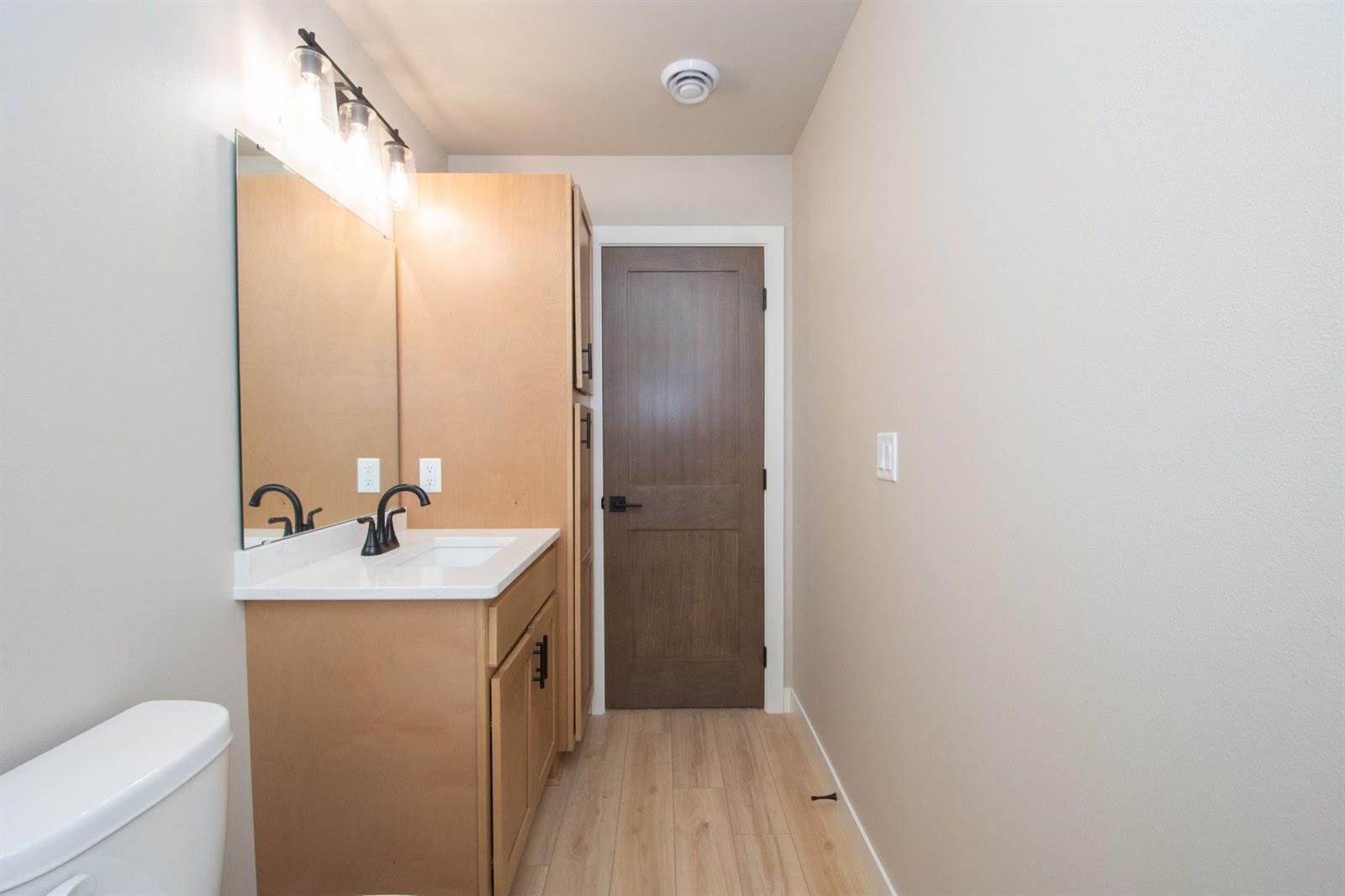 6590 68th Street South, Horace, ND 58047