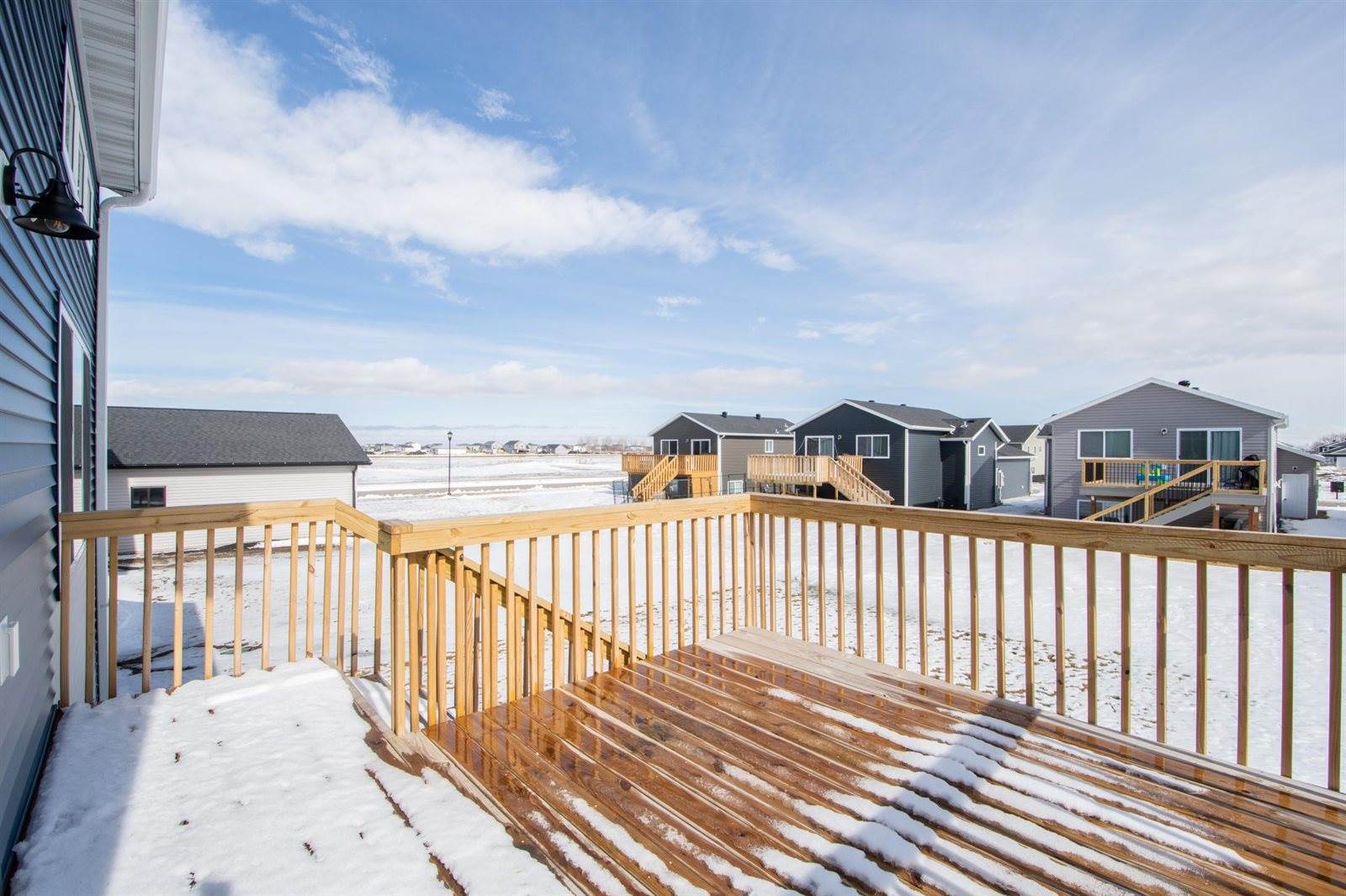 6590 68th Street South, Horace, ND 58047