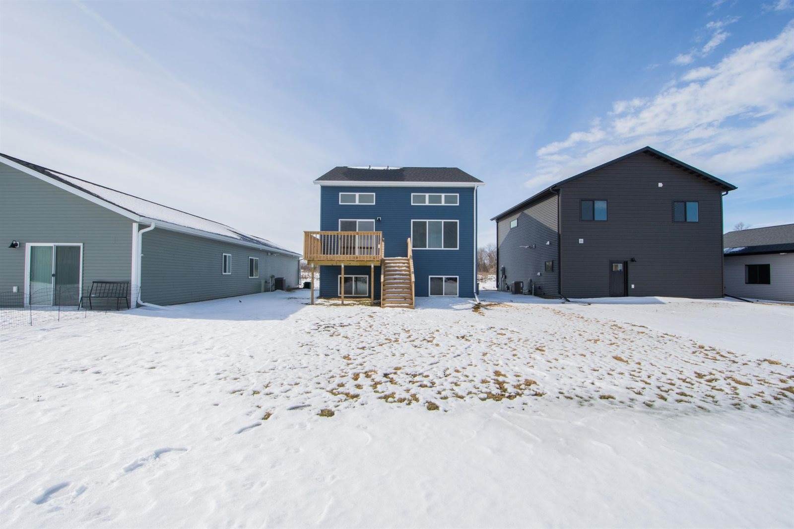 6590 68th Street South, Horace, ND 58047