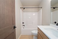 6590 68th Street South, Horace, ND 58047