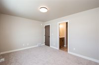 6590 68th Street South, Horace, ND 58047