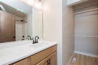 6590 68th Street South, Horace, ND 58047