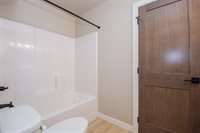 6590 68th Street South, Horace, ND 58047