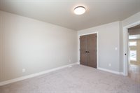 6590 68th Street South, Horace, ND 58047