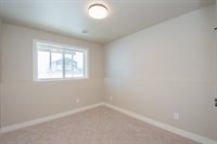 6590 68th Street South, Horace, ND 58047