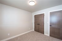 6590 68th Street South, Horace, ND 58047