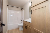 6590 68th Street South, Horace, ND 58047