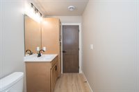 6590 68th Street South, Horace, ND 58047