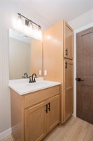 6590 68th Street South, Horace, ND 58047