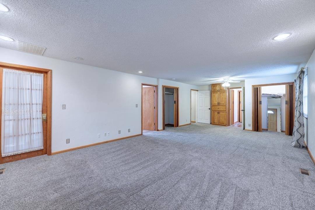 31778 53rd Rd, Arkansas City, KS 67005