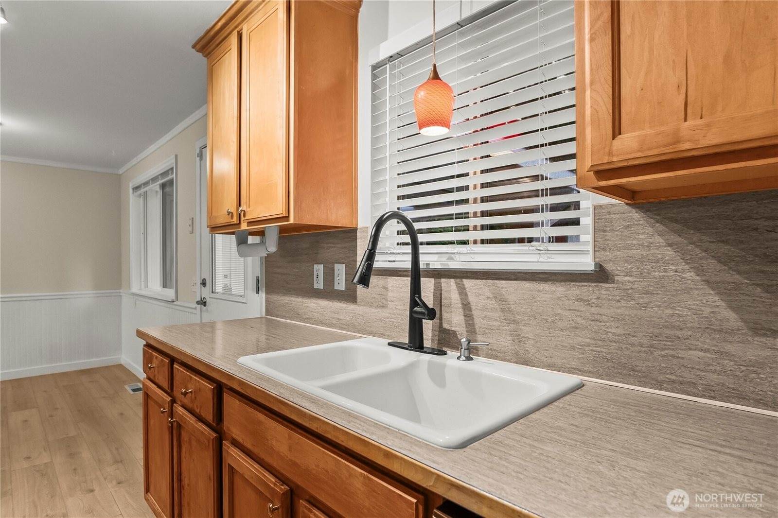 29733 4th Ave South, Federal Way, WA 98003