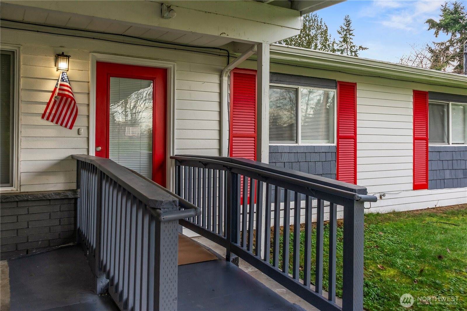 29733 4th Ave South, Federal Way, WA 98003