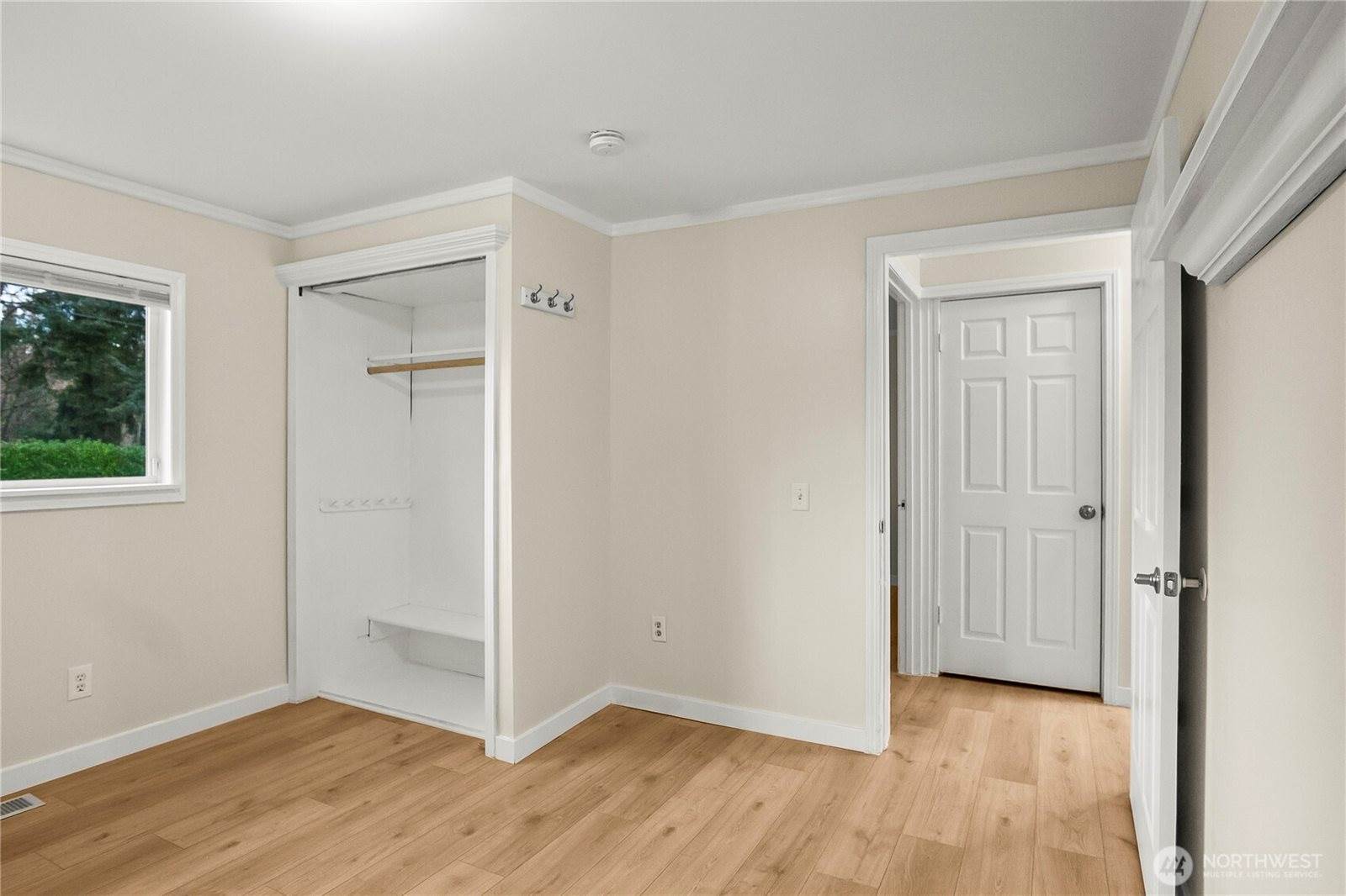 29733 4th Ave South, Federal Way, WA 98003