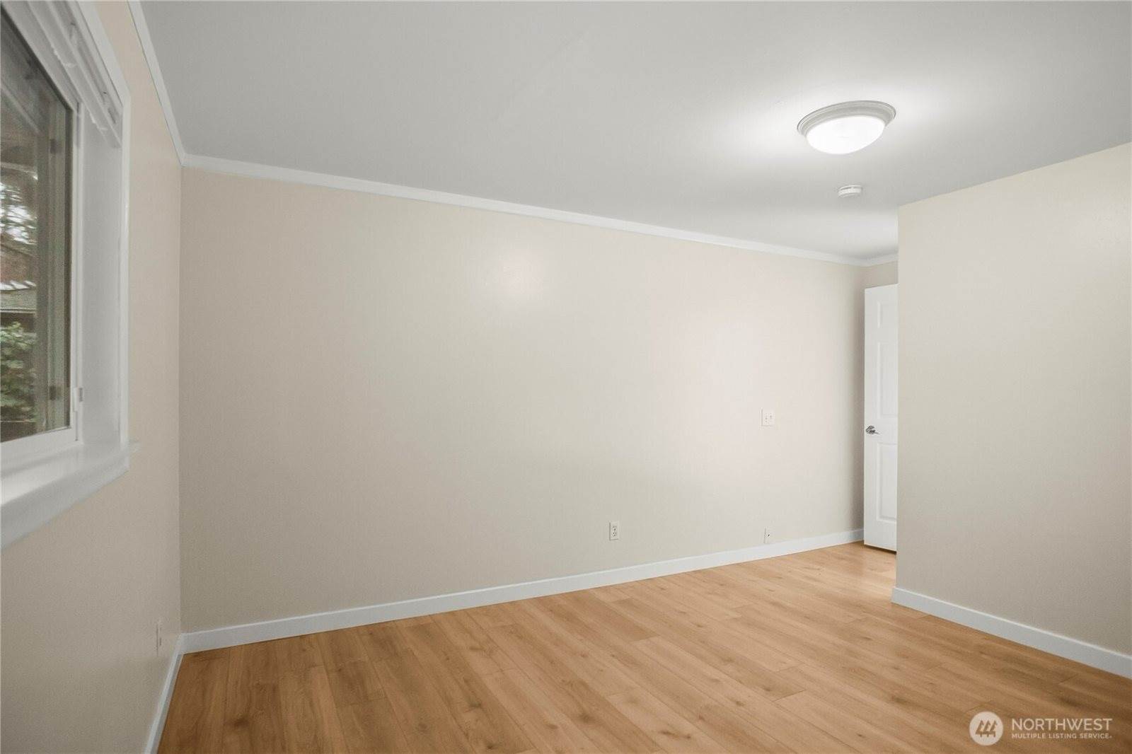 29733 4th Ave South, Federal Way, WA 98003