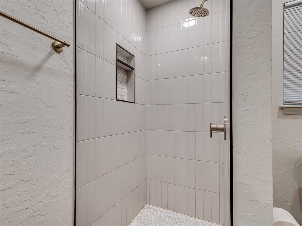 16 Orlando Drive, Shawnee, OK 74804