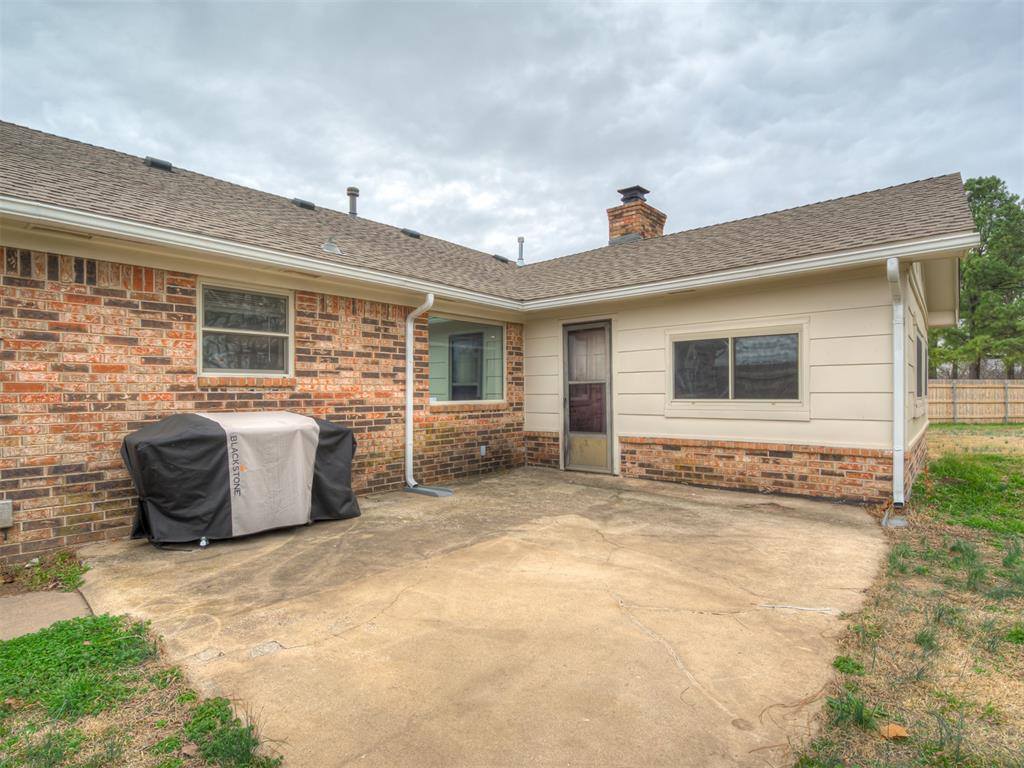 16 Orlando Drive, Shawnee, OK 74804