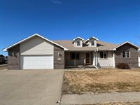 3513 Le Mesa Way, South Sioux City, NE 68776