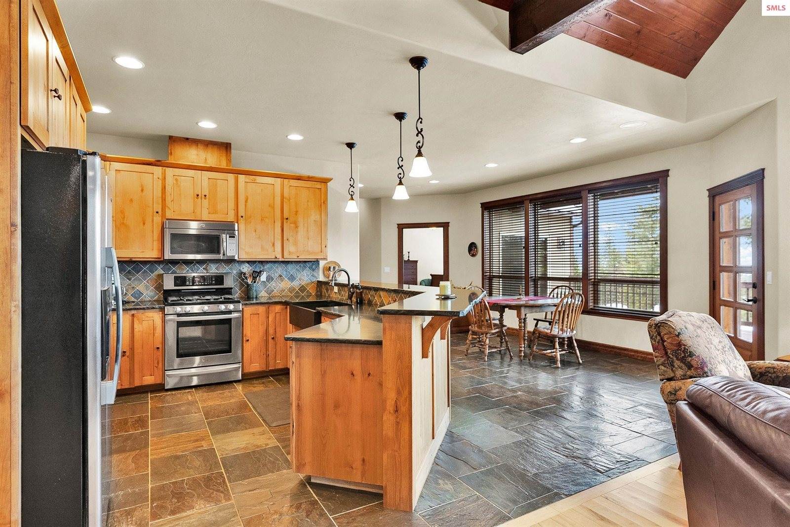 558 Grouse Hill Road, Bonners Ferry, ID 83805