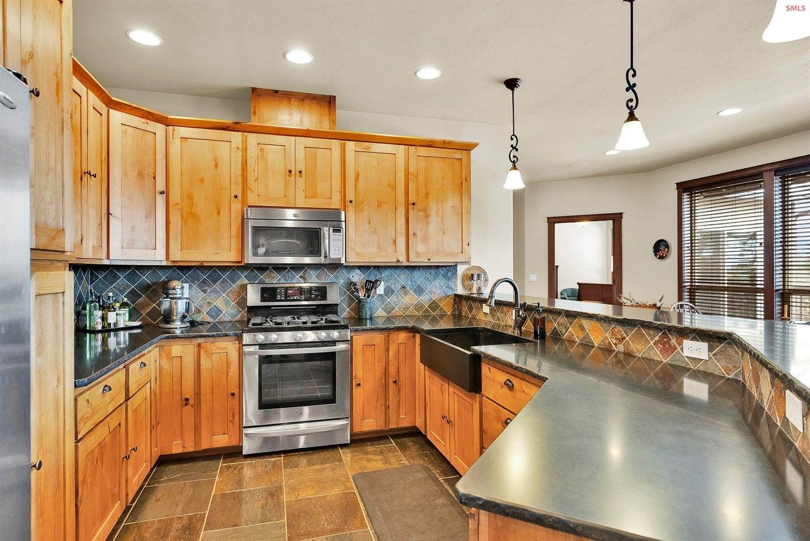 558 Grouse Hill Road, Bonners Ferry, ID 83805