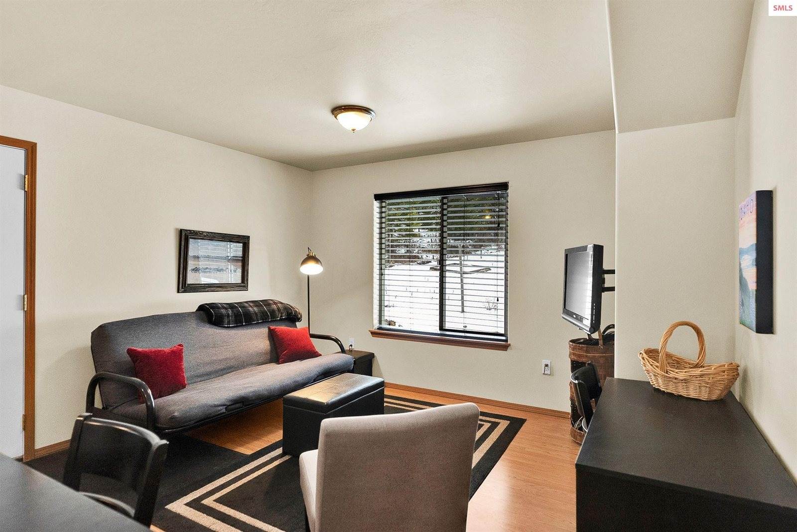 558 Grouse Hill Road, Bonners Ferry, ID 83805