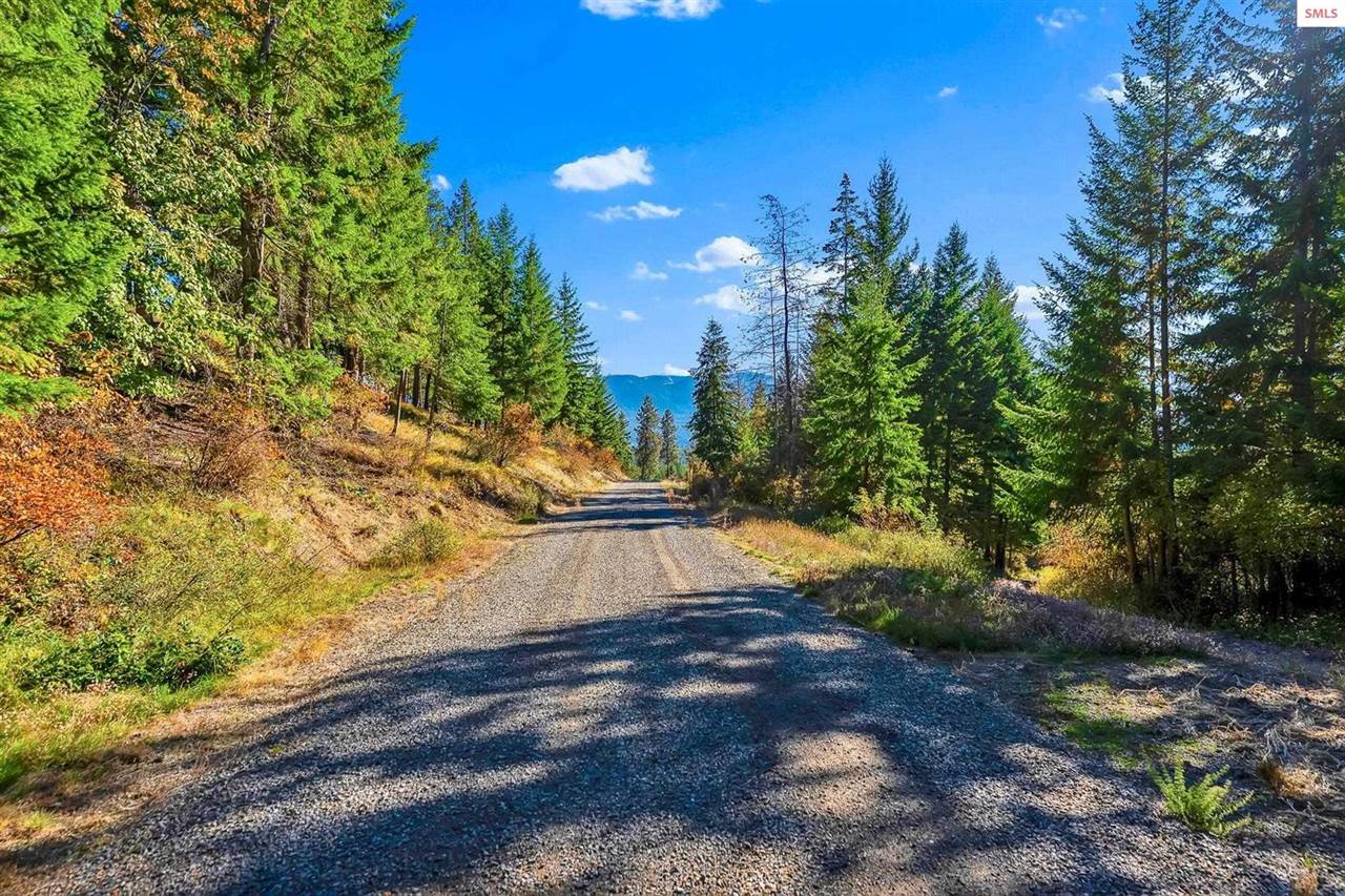 558 Grouse Hill Road, Bonners Ferry, ID 83805