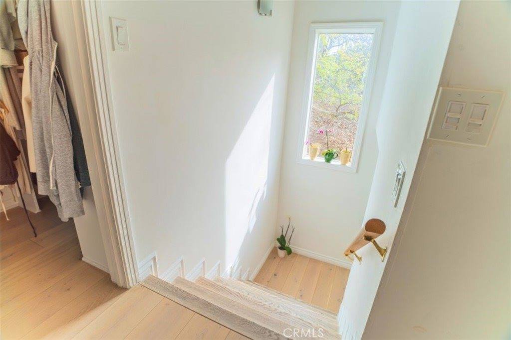 5179 Canoga, Woodland Hills, CA 91364