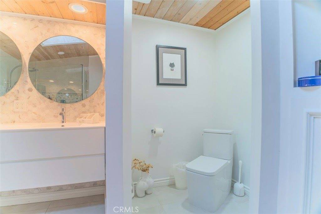 5179 Canoga, Woodland Hills, CA 91364